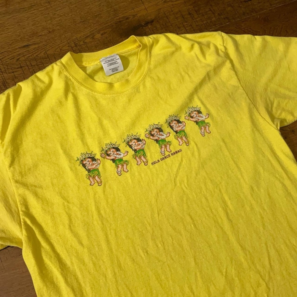Vintage Hula Dance Hawaii T-Shirt Mens L Yellow Hawaiian Surf Streetwear